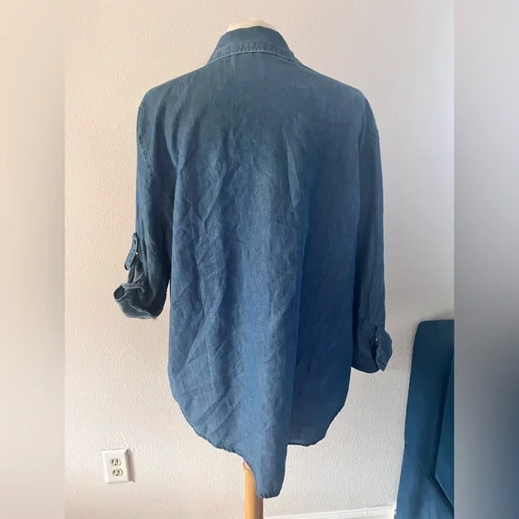 Gloria Vanderbilt Giselle Chambray button down top - Picture 7 of 9